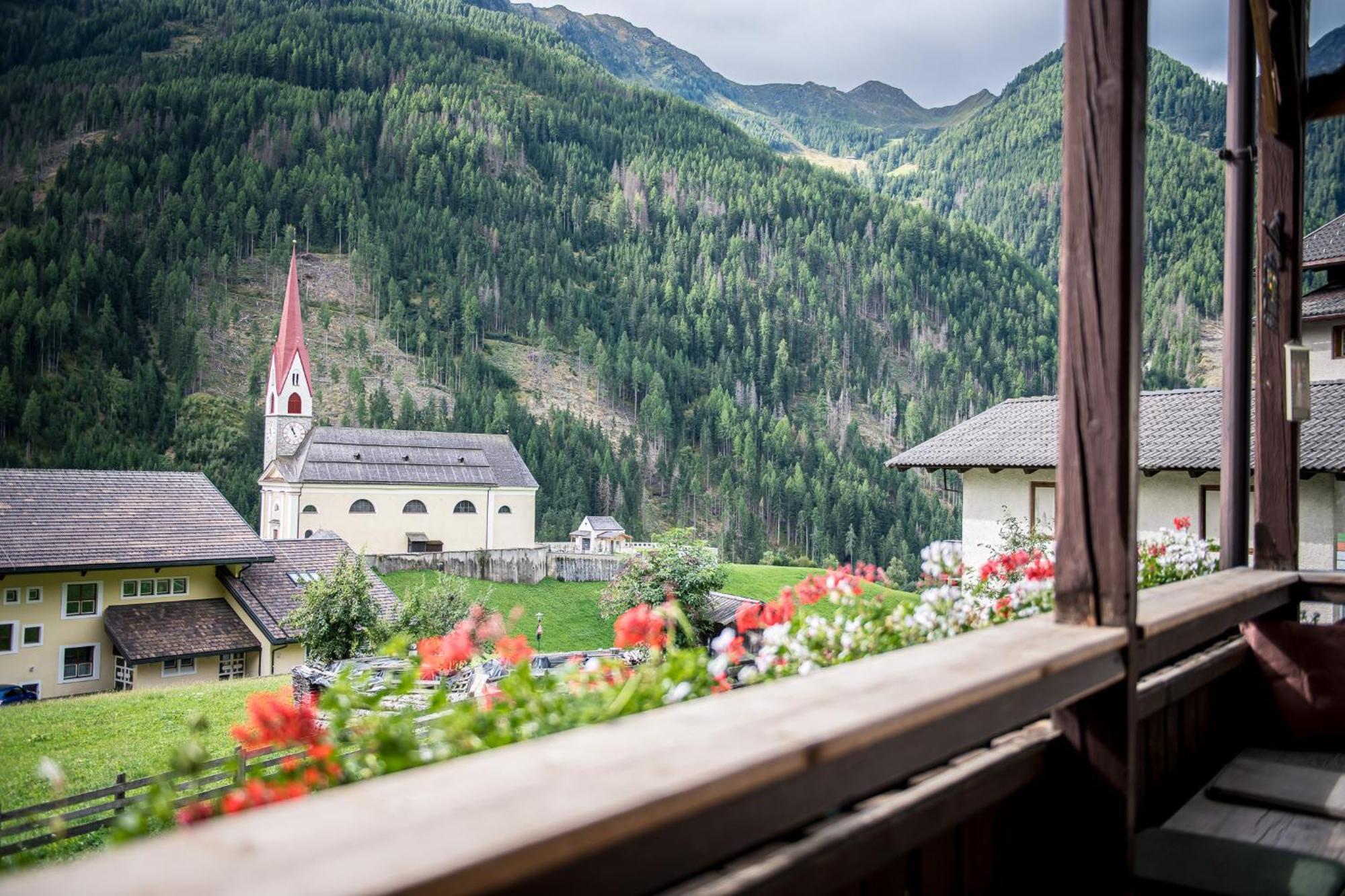 Oberwirt Hotel Selva dei Molini Eksteriør billede
